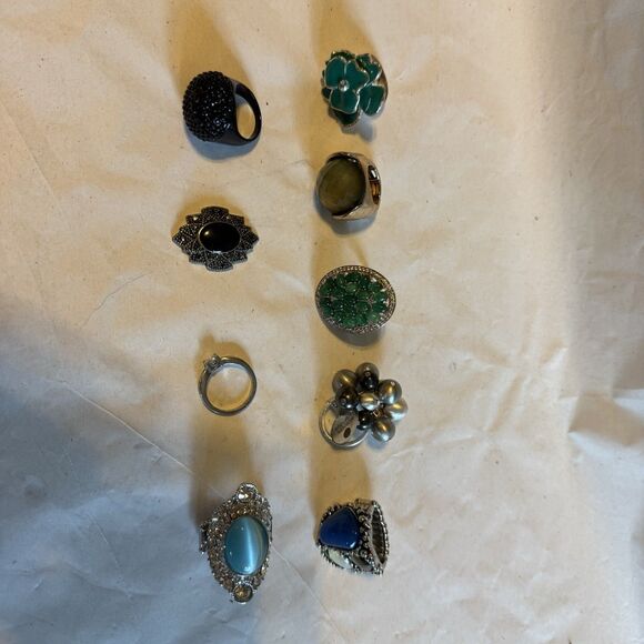 Jewelry - Lot Of 9 Costume Jewelry Rings Faux Stones Floral Designs Statement Pieces